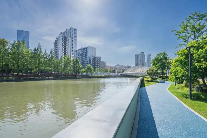 布践行“好房子”标准！手慢无百度热搜：昌